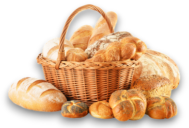 Cesto di vimini pieno di pane e panini freschi assortiti su sfondo bianco