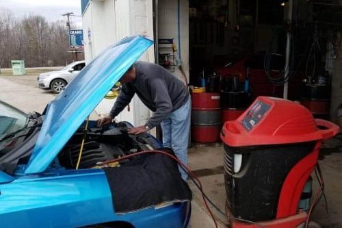 Signs Your Car's AC Needs A Recharge | Hemlock Auto & Alignment