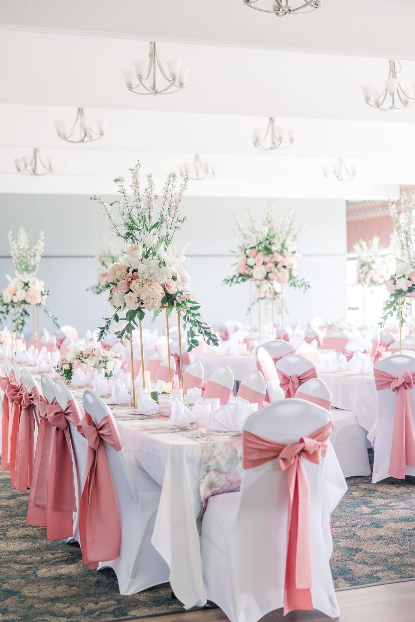 Fincastle Country Club Bluefield VA Ballroom Summer Wedding Decor