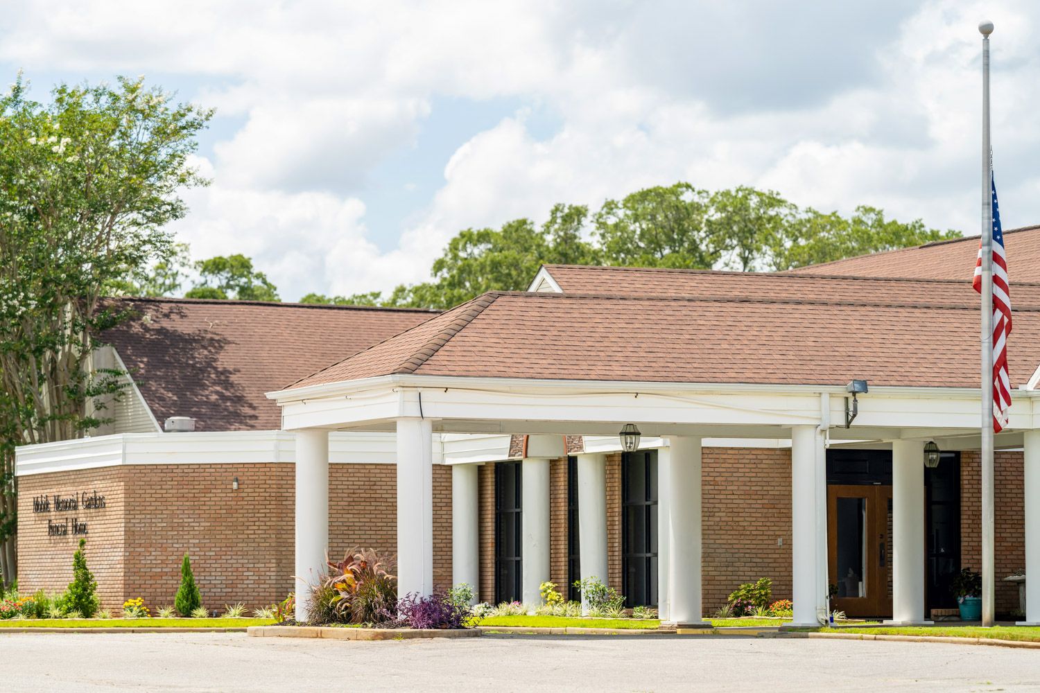 Photo Gallery | Mobile Memorial Gardens Funeral Home