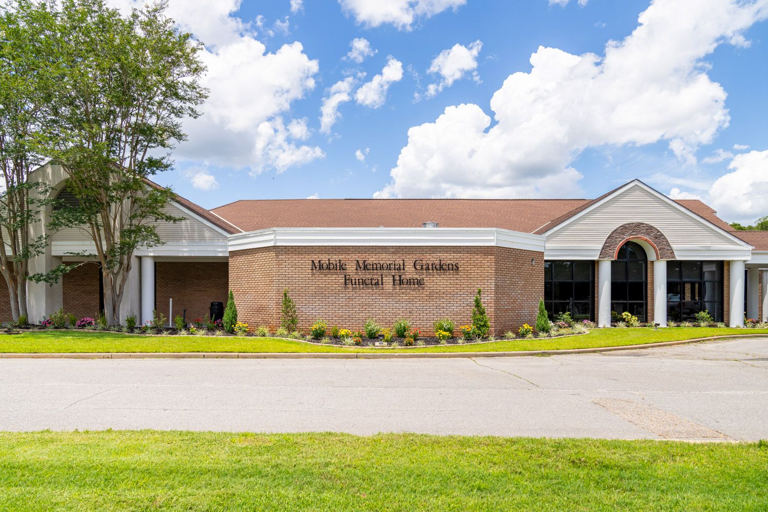 Photo Gallery | Mobile Memorial Gardens Funeral Home