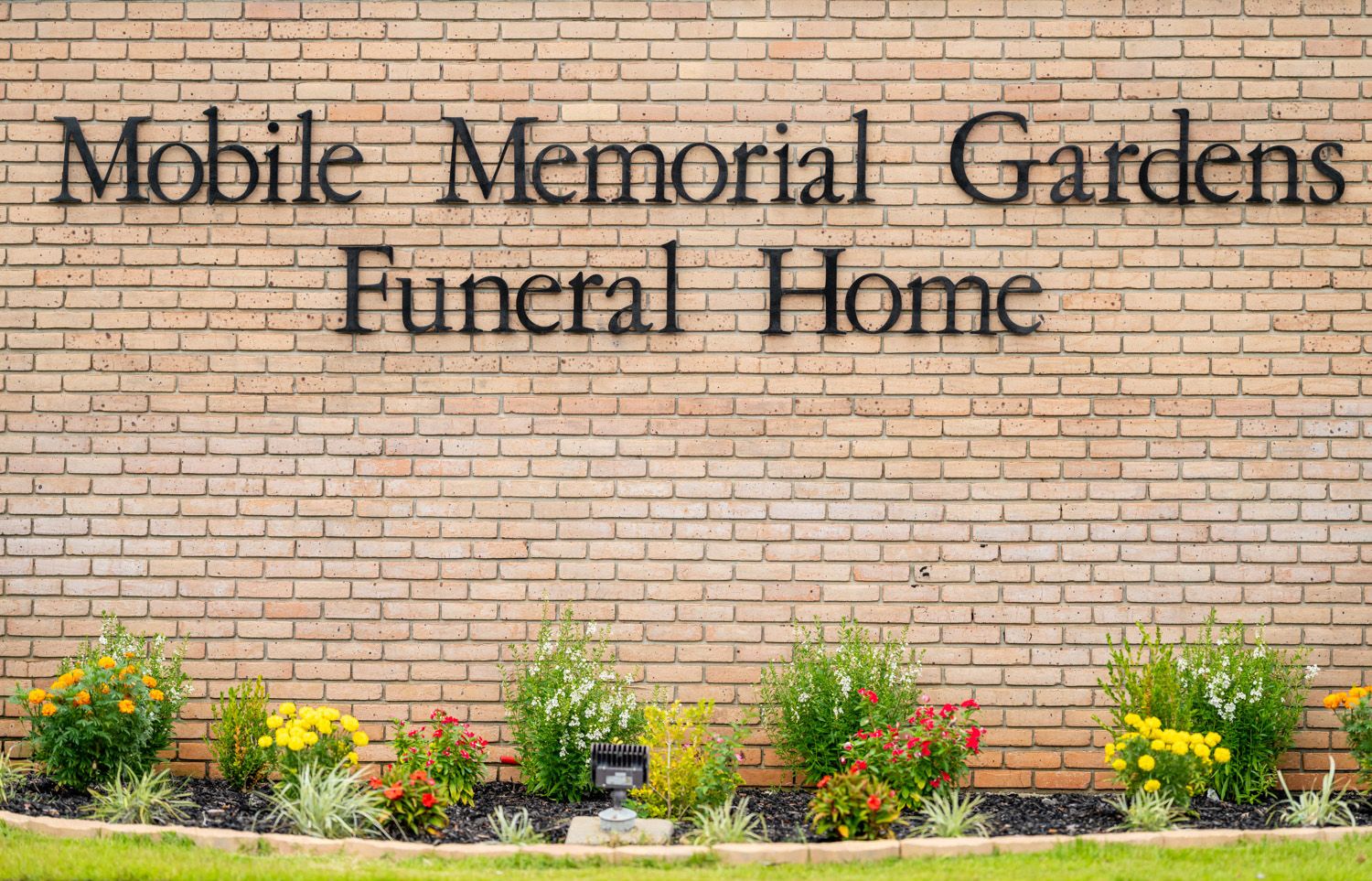 Photo Gallery | Mobile Memorial Gardens Funeral Home
