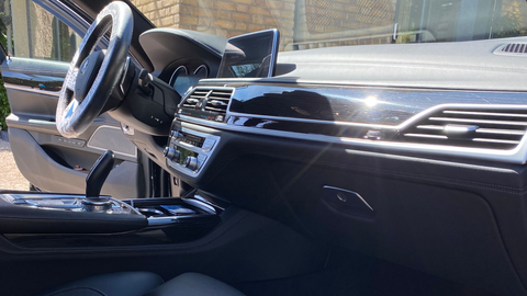 Showroomresultaat voor een luxe auto in Het Gooi door Dewaswagen