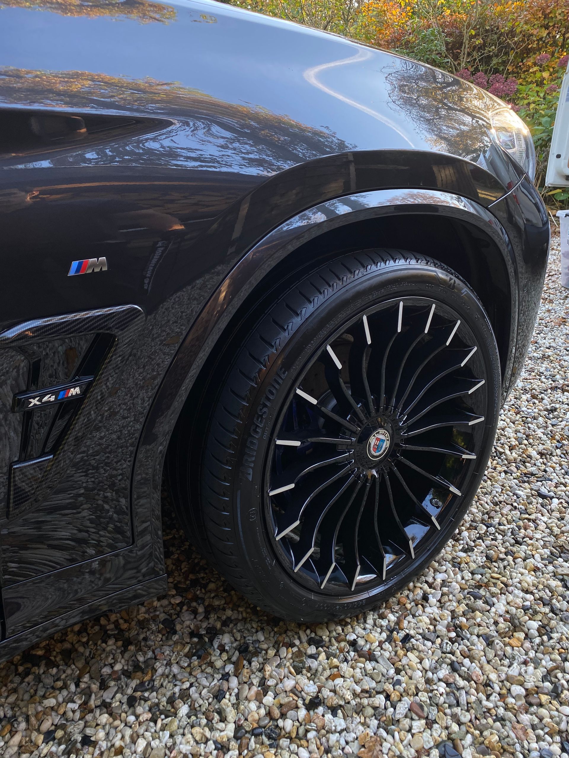Mobiele car cleaning voor leaseauto's en bedrijven door Dewaswagen