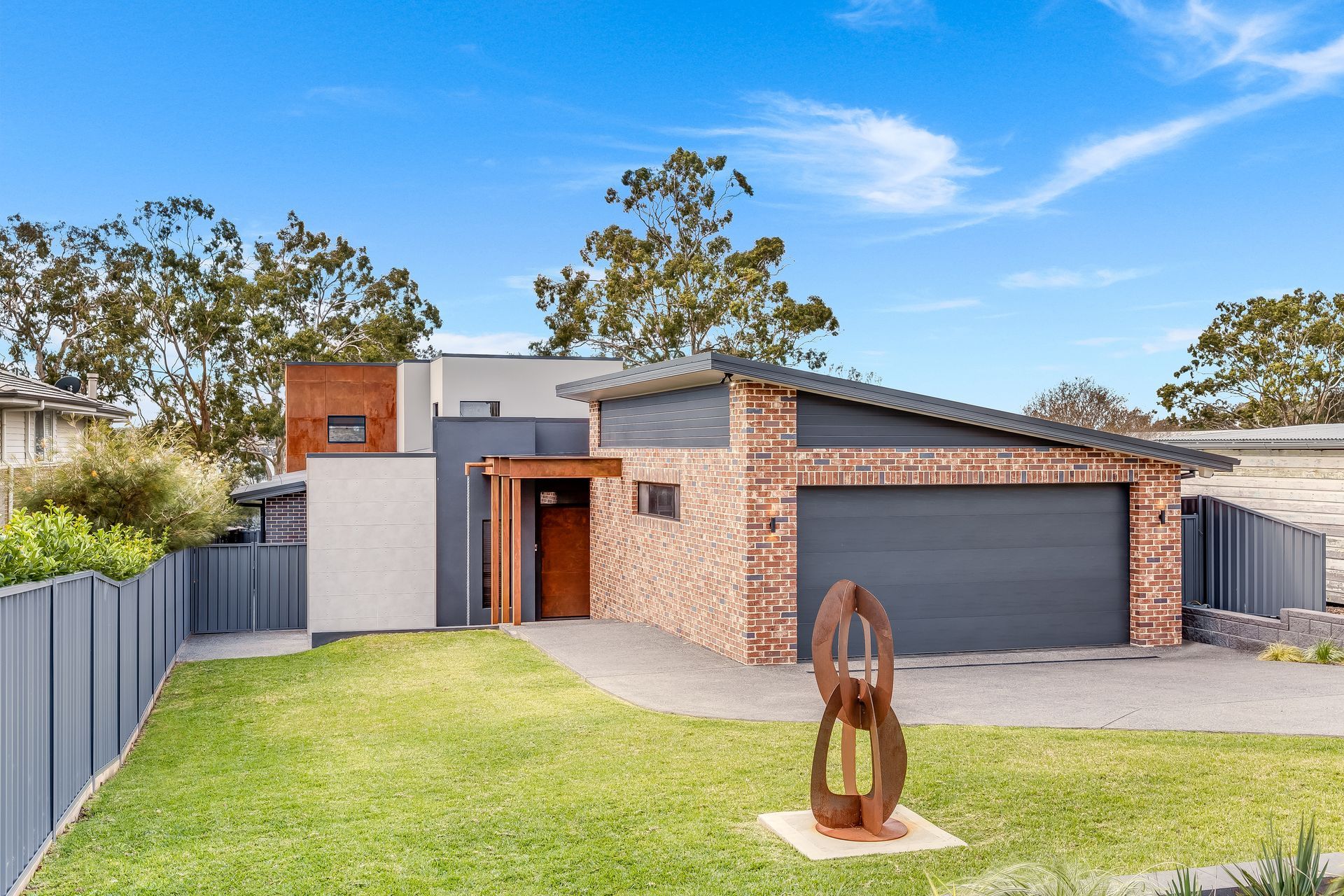 Lake Macquarie house front facade design