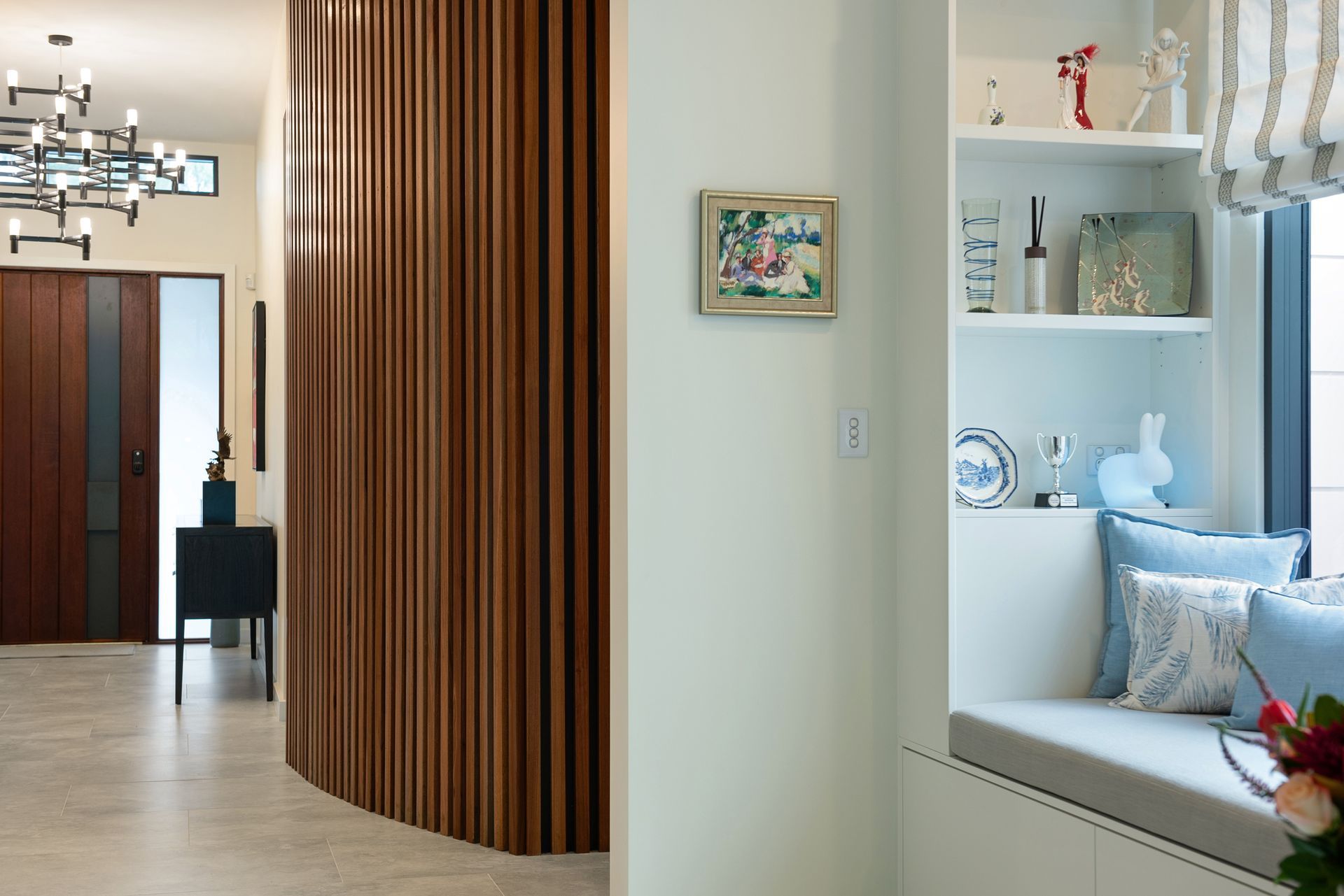 Wooden details of a Canvas for Living