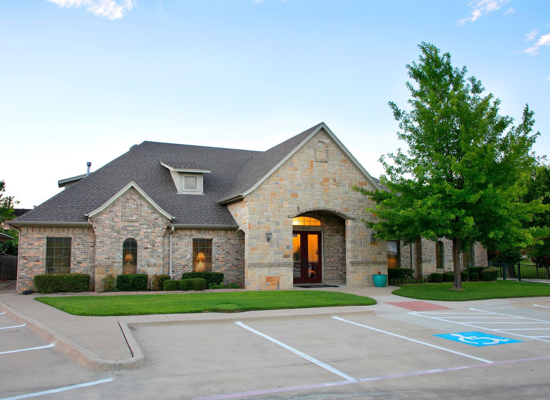 Lucas Funeral Homes