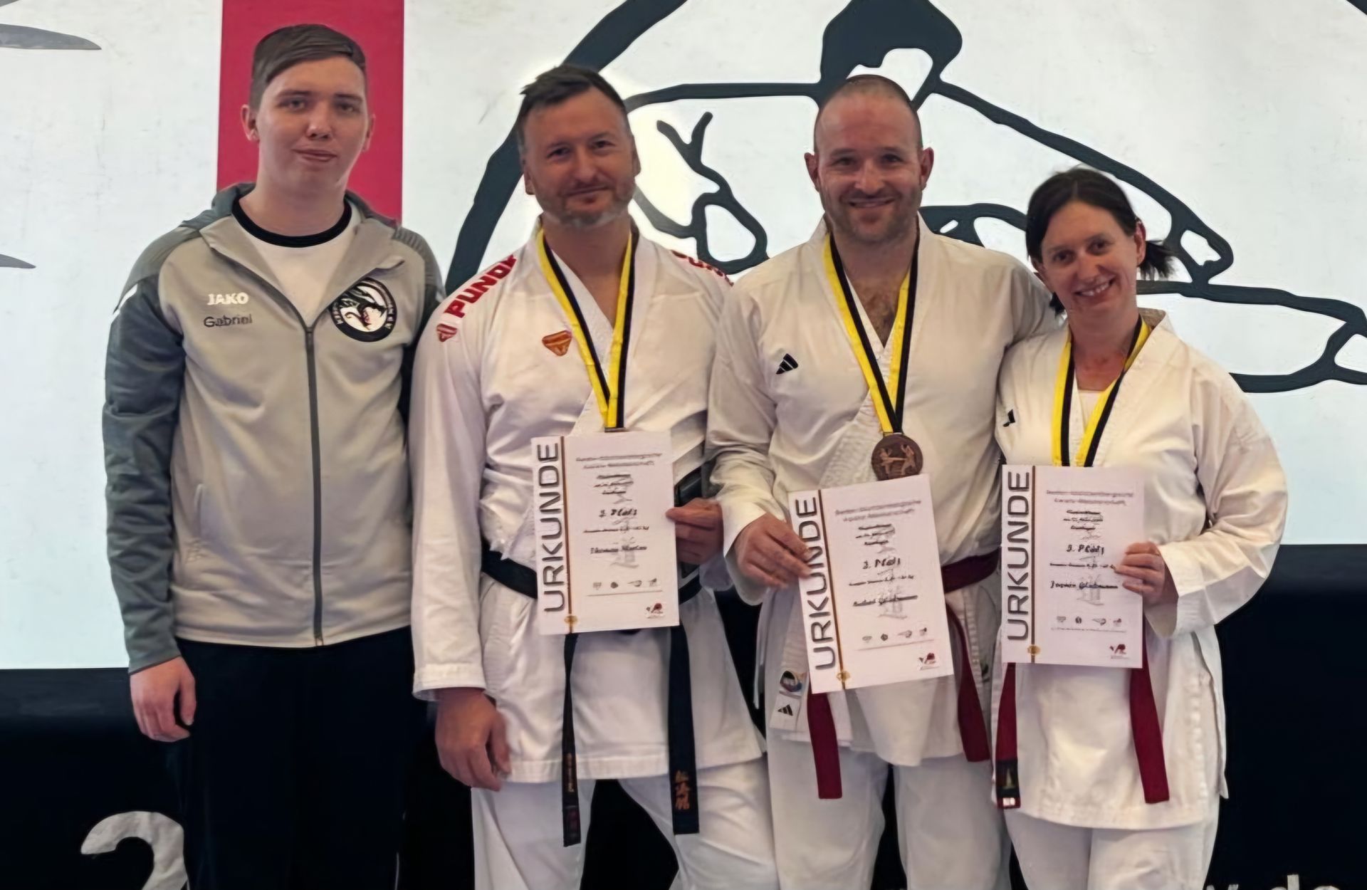 Kempo Karate Sigmaringen e.V. ein Verein für Kinder, Jugendliche, Erwachsene. Kampfsportverein mit der Stilrichtung Shaolin Kempo. Karateverein mit Vereinsleben.