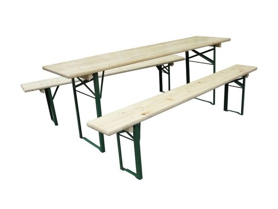 Panche e tavolo