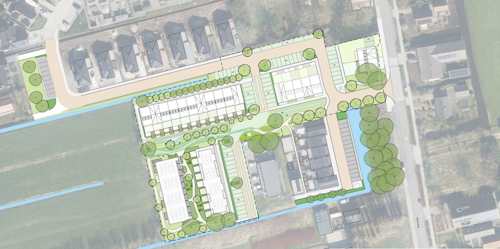 Een vogelperspectief van een geplande gemeenschap met gebouwen, bomen en wegen, gelegen aan een waterweg.