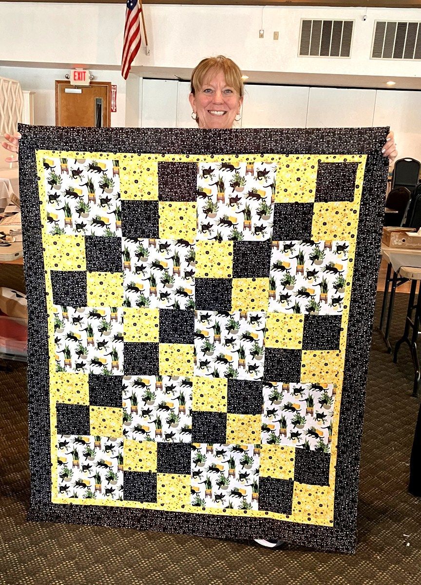 Quilt Pattern Black and Yellow