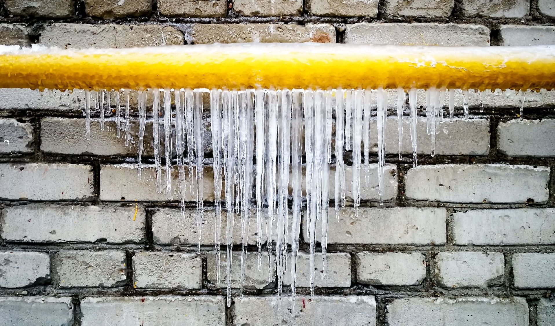 frozen water pipe leaks