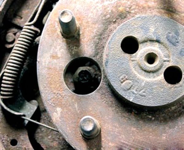 dismantle rear brakes 1