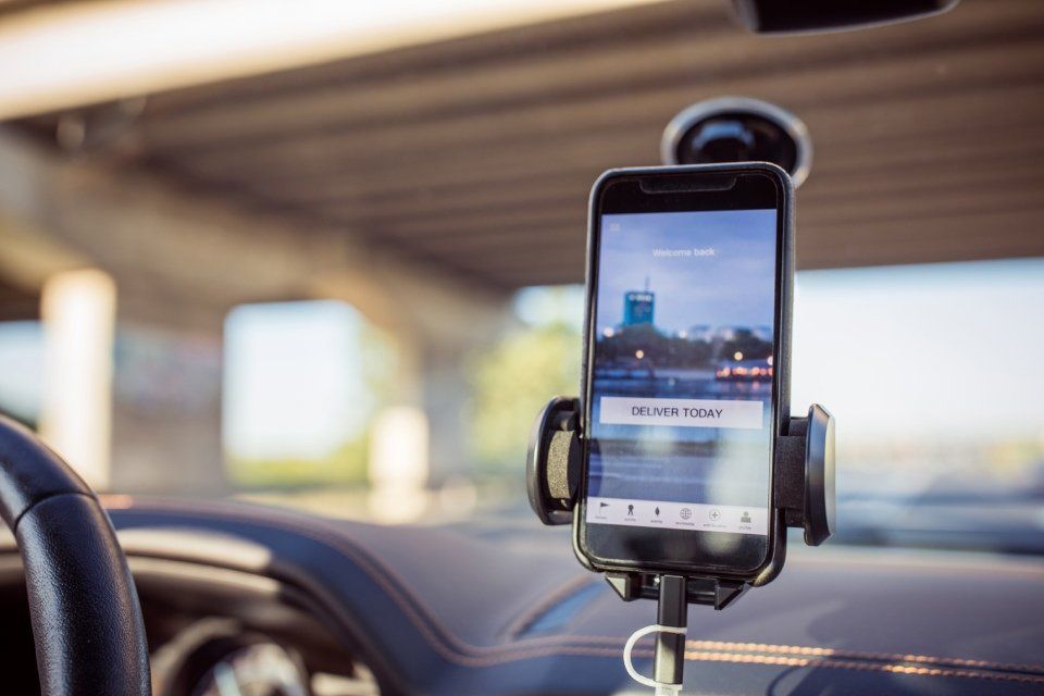 Accessorio telefono per auto