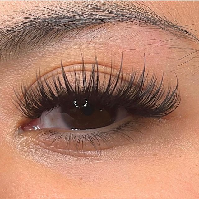 Best lash salon near me at Couture gypsy in georgetown, tx and cedar park, tx wispy volume lashes