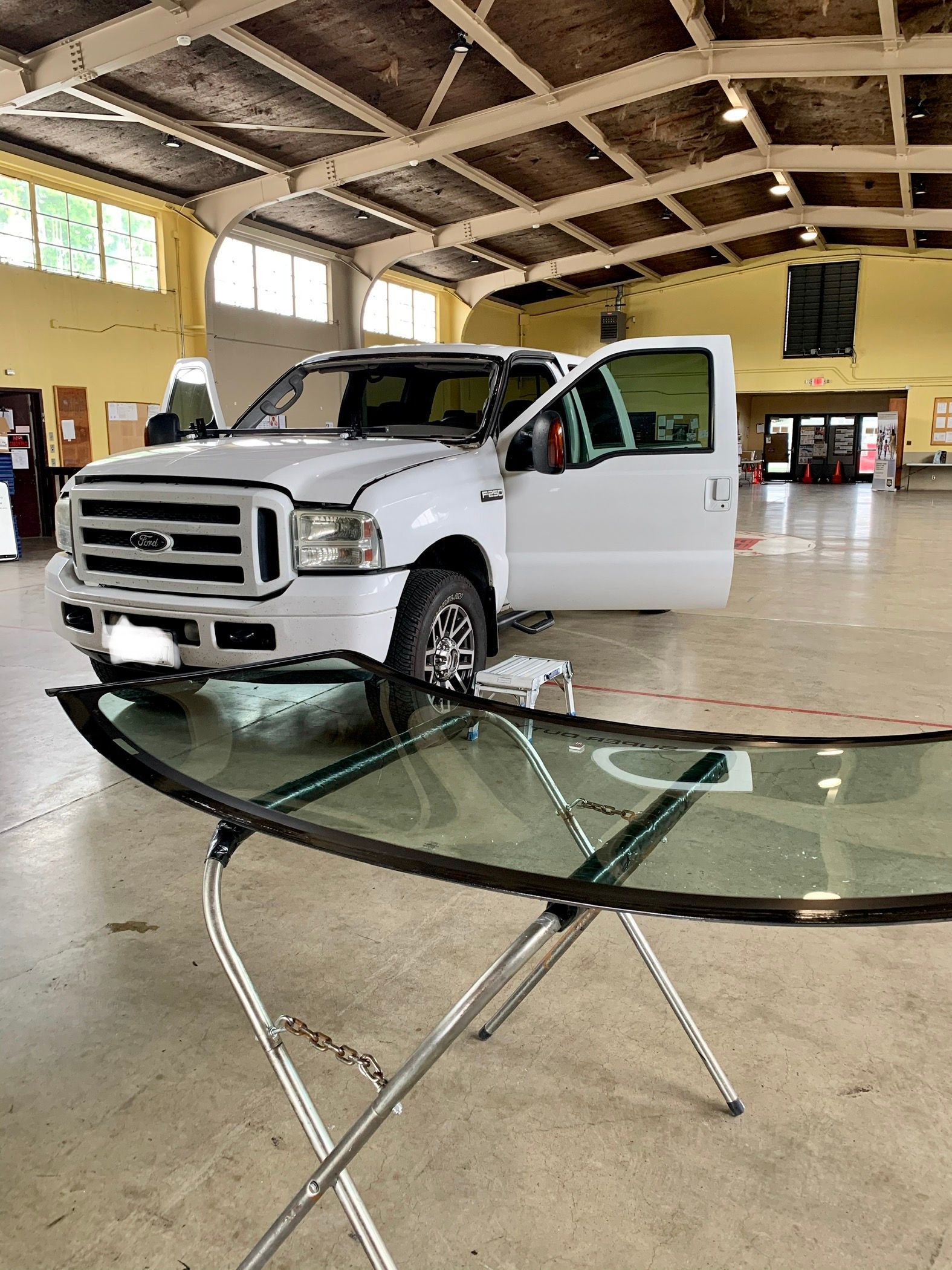 Pickup Truck Auto Glass Replacement in Sonoma County