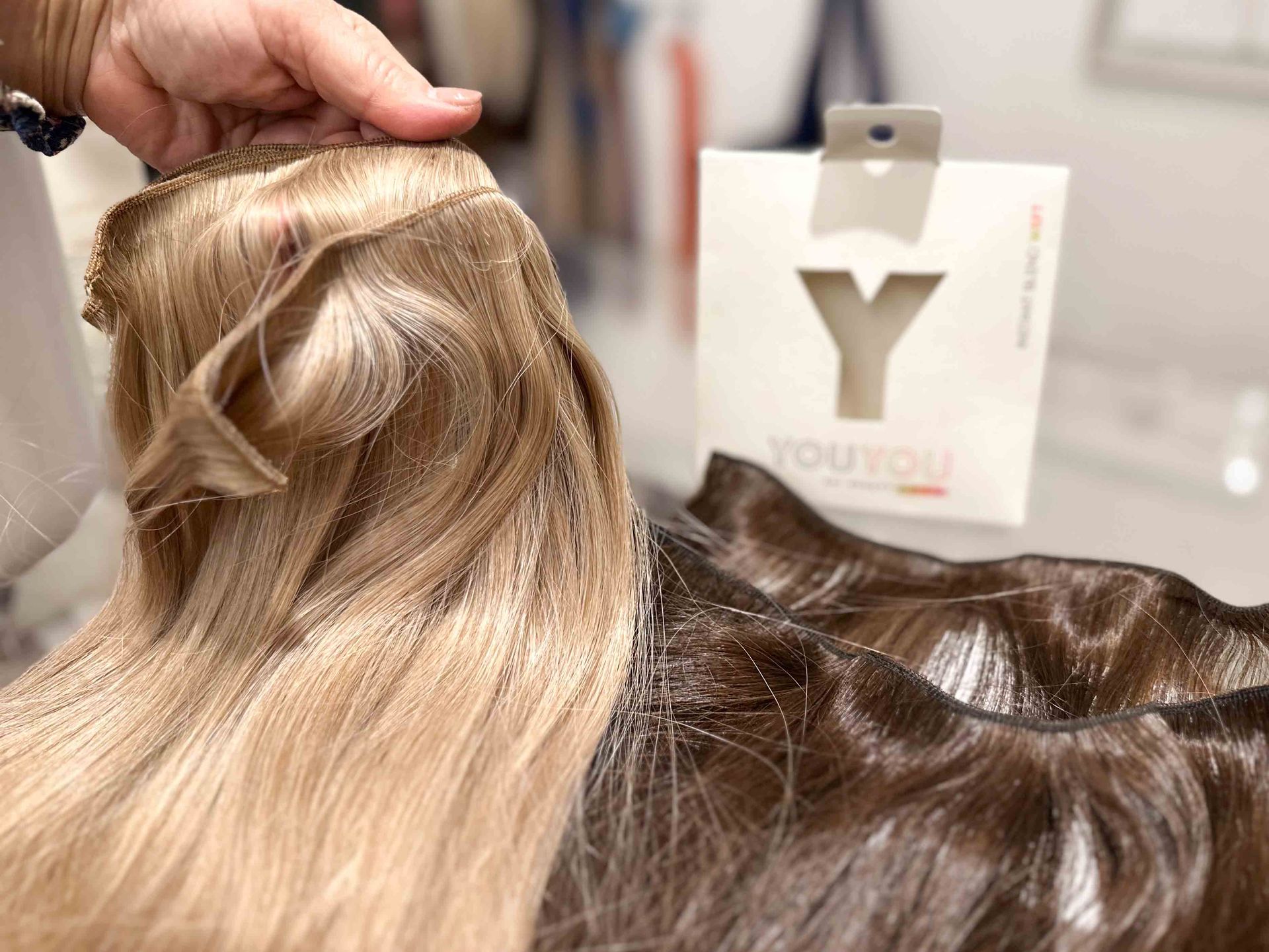 Extension cucite Weft YOUYOU presso salone di parrucchieri Jeune Ange Milano