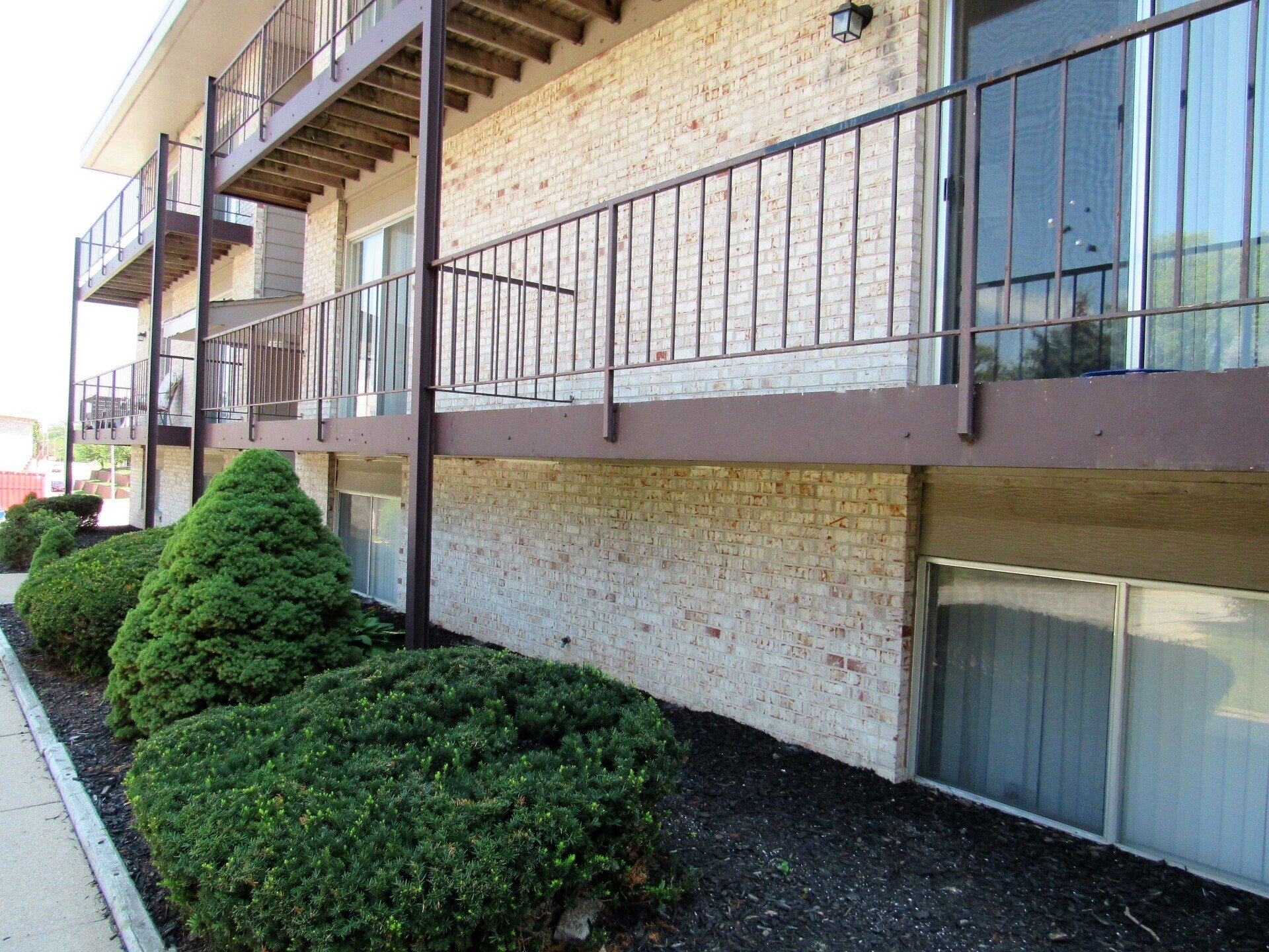 Bel Court Apartments