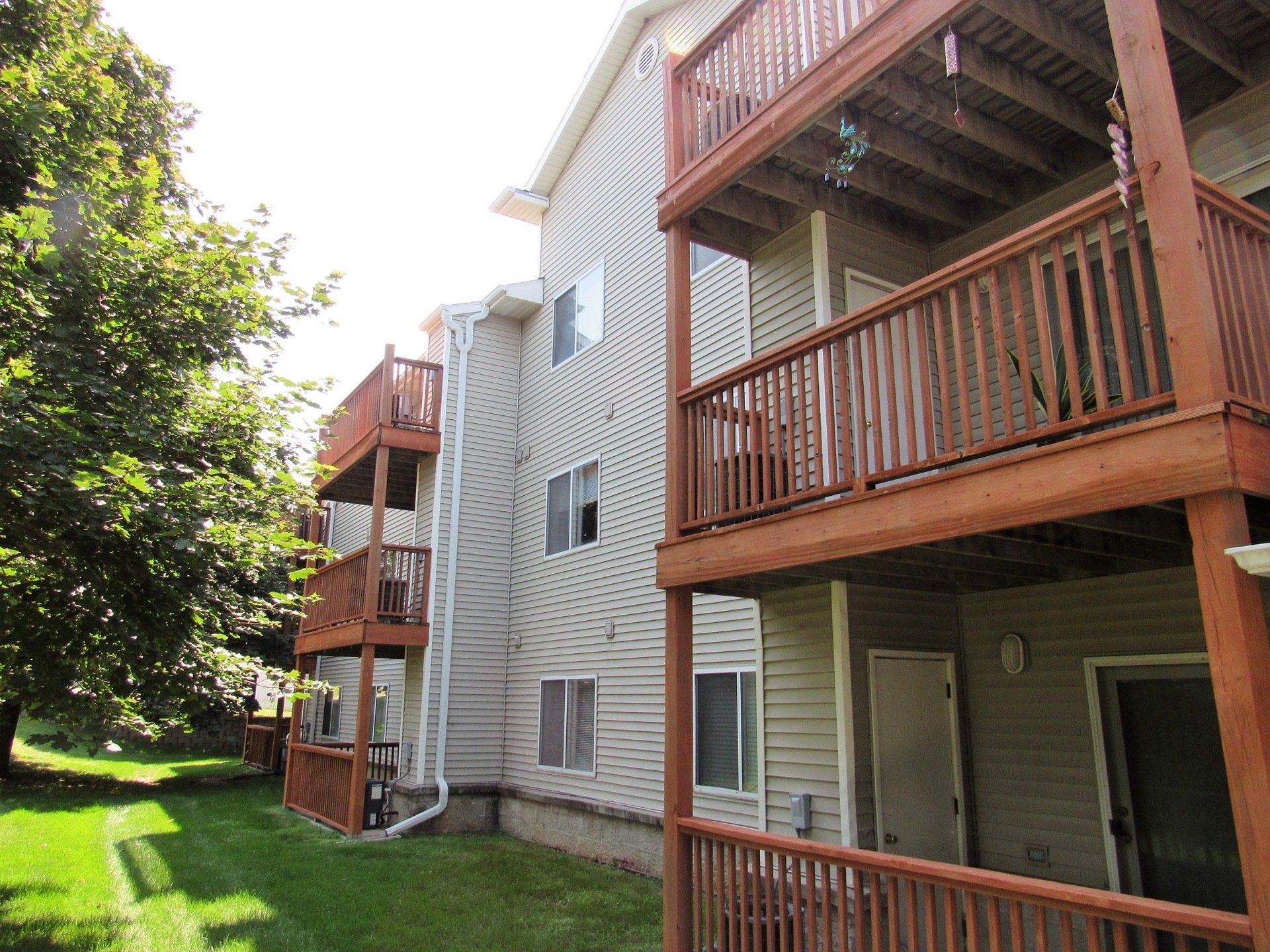 Burlington Square Apartments