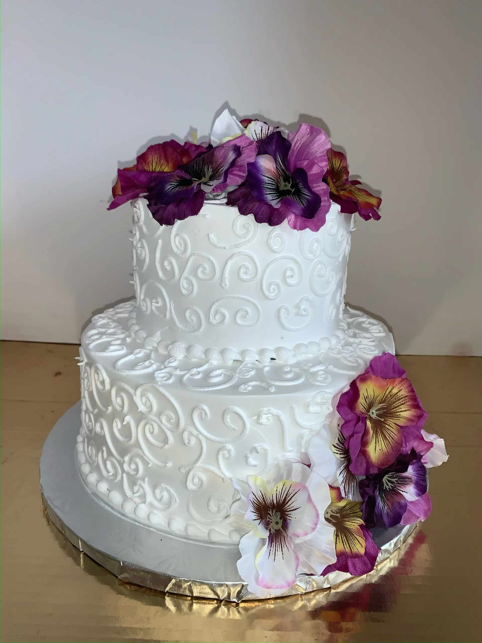 Wedding Cake with Flowers Design — Amsterdam, NY — Rosito's Bakery