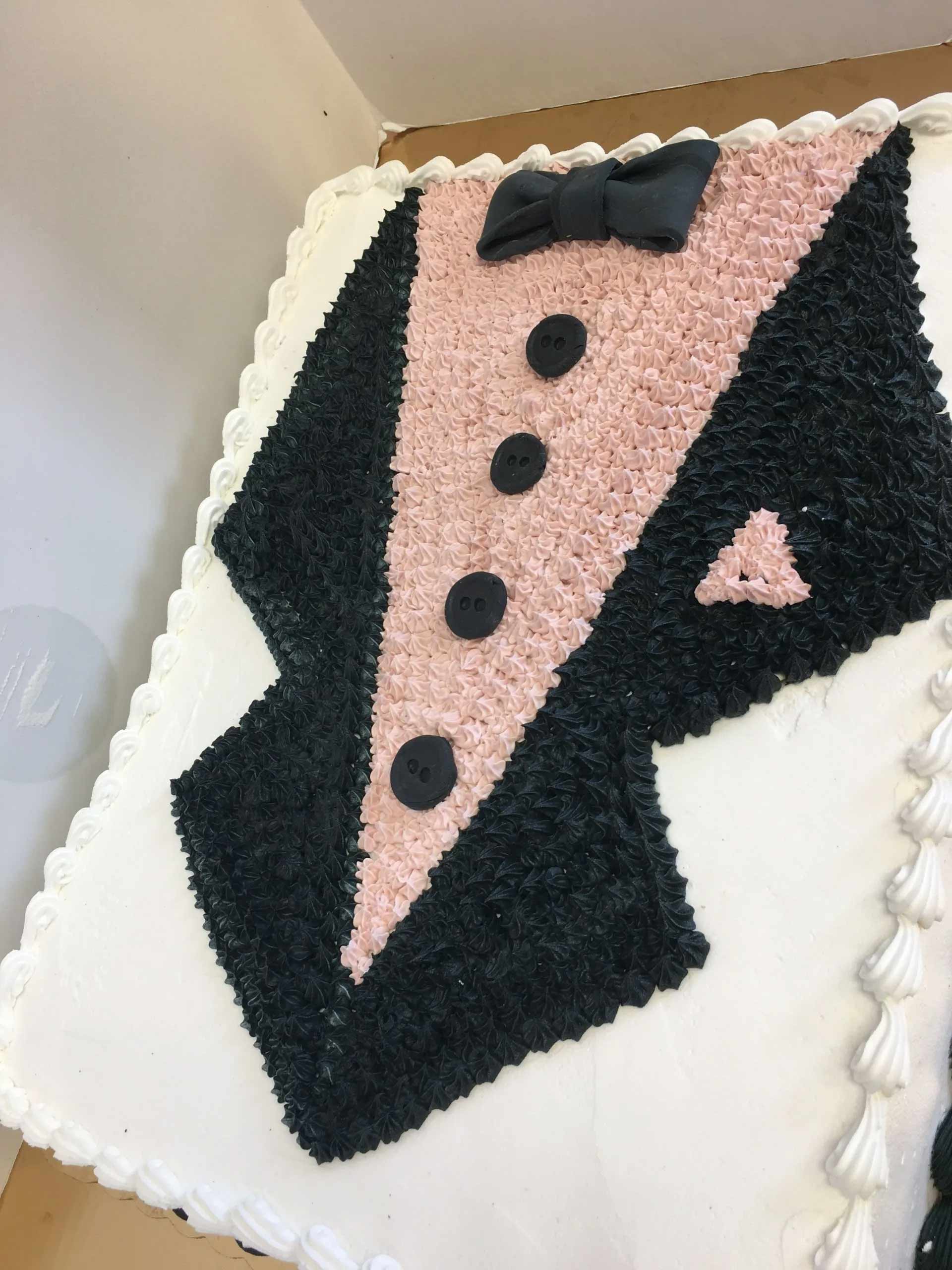 Handsome Wedding Cake Design — Amsterdam, NY — Rosito's Bakery