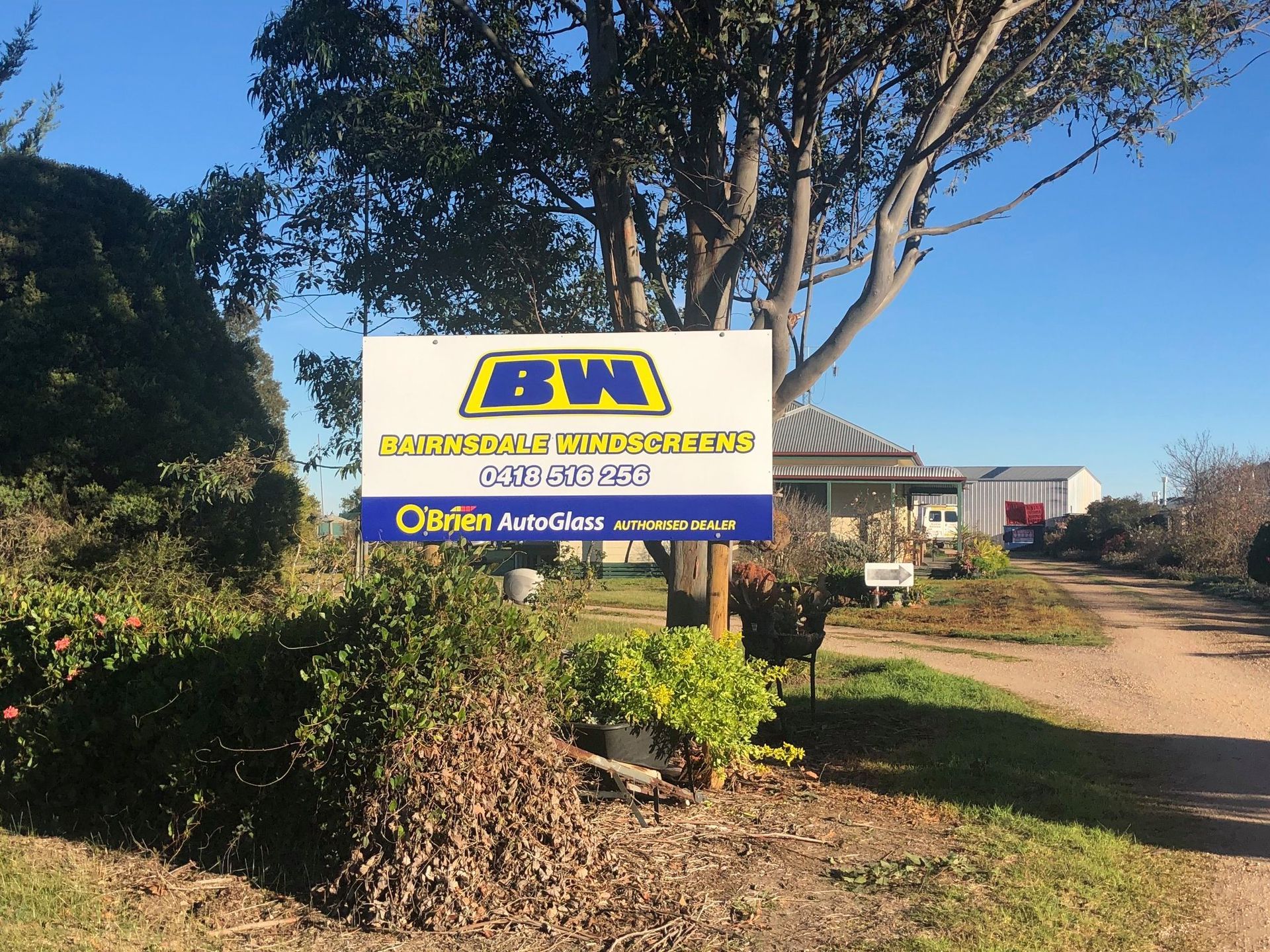 A Banner on the Tree | Lucknow, VIC | Bairnsdale Windscreens A Banner on the Tree | Lucknow, VIC | Bairnsdale Windscreens