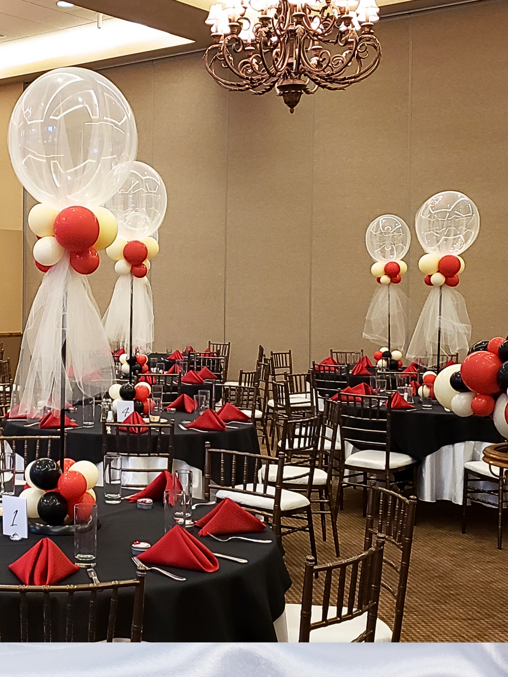 Tulle and Balloon Centerpieces