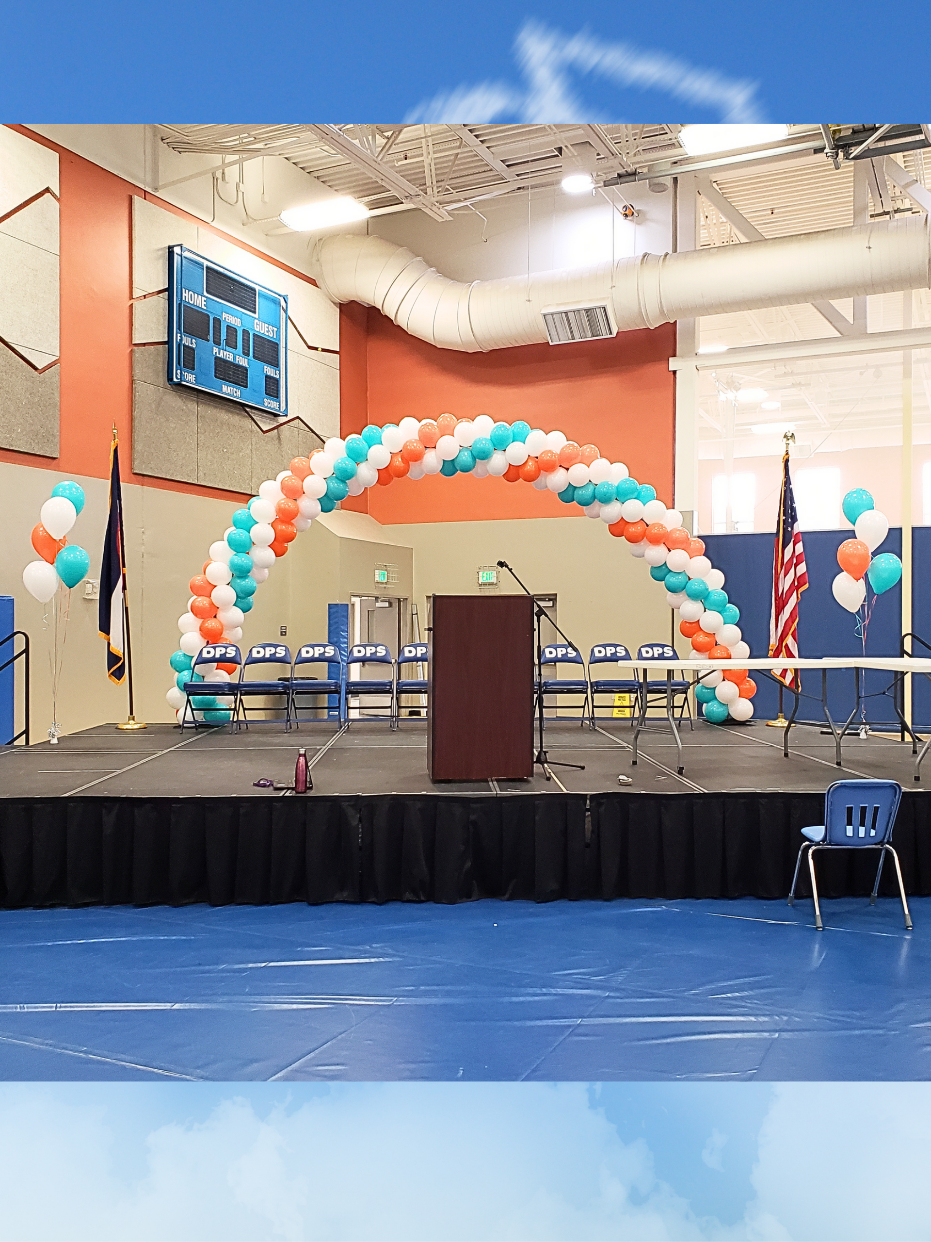 25ft Arch and Helium Balloon Bouquets