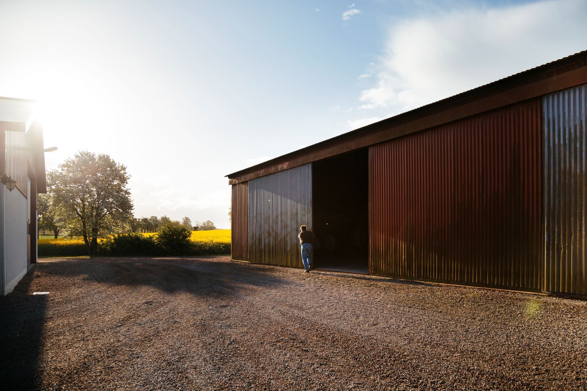 how to insulate a metal shed
