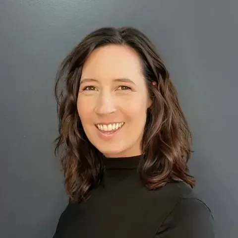 Laura McKinnis, APNP