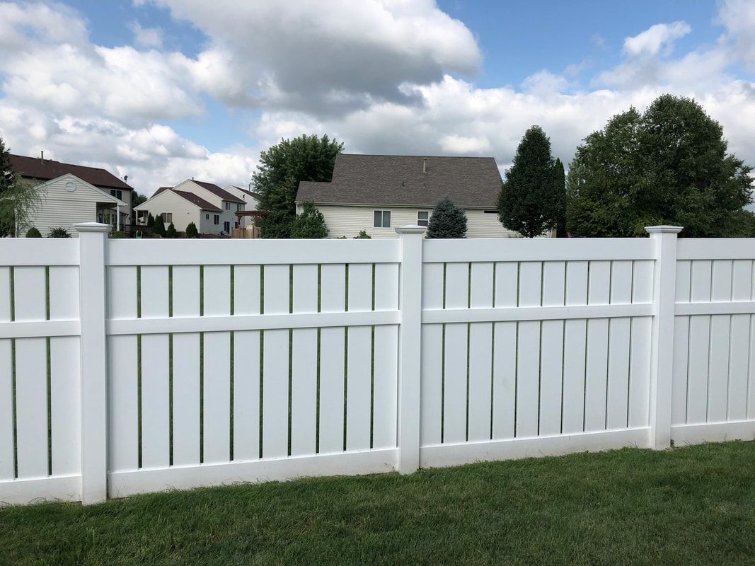 Wadsworth Vinyl Fence