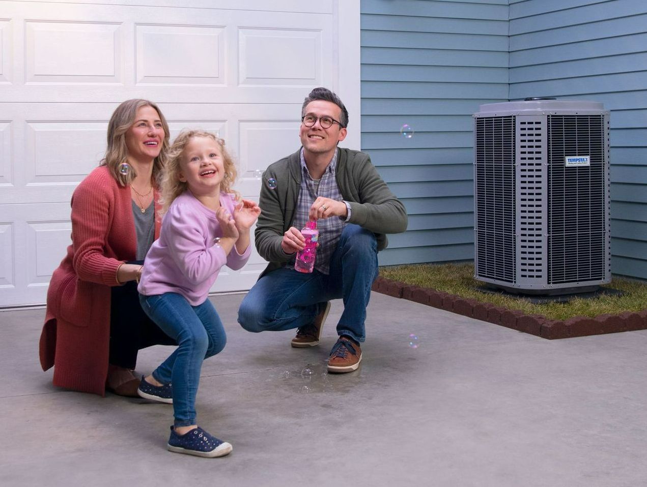 A Happy Family Outdoor | Springfield, OH | Delong Air Inc. A Happy Family Outdoor | Springfield, OH | Delong Air Inc.
