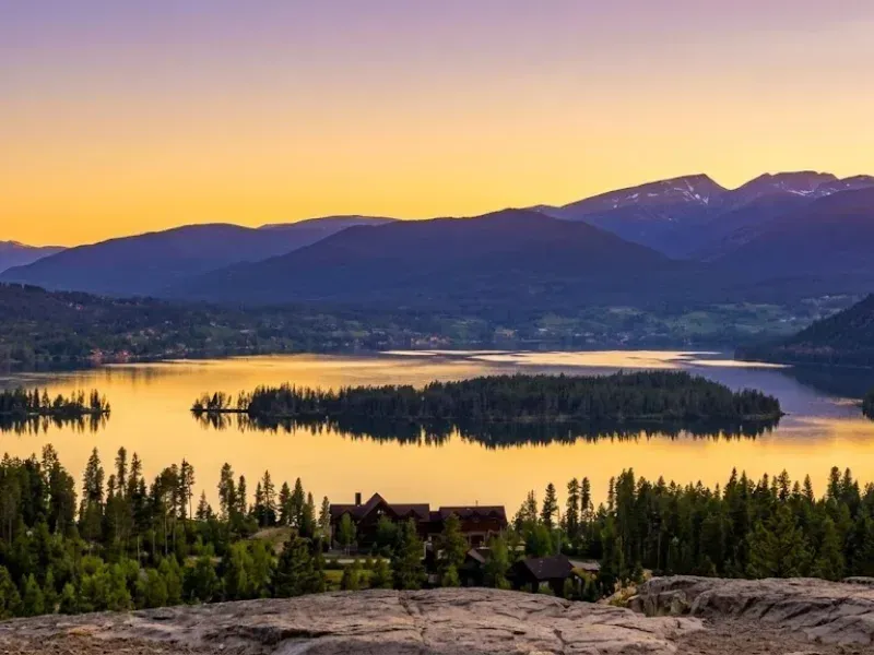 Mountain Shadows Estates Neighborhood in Grand Lake, Colorado