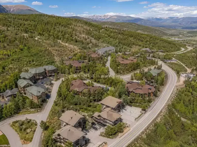 Treehouse / Salt Lick Area Neighborhood in Silverthorne, Colorado
