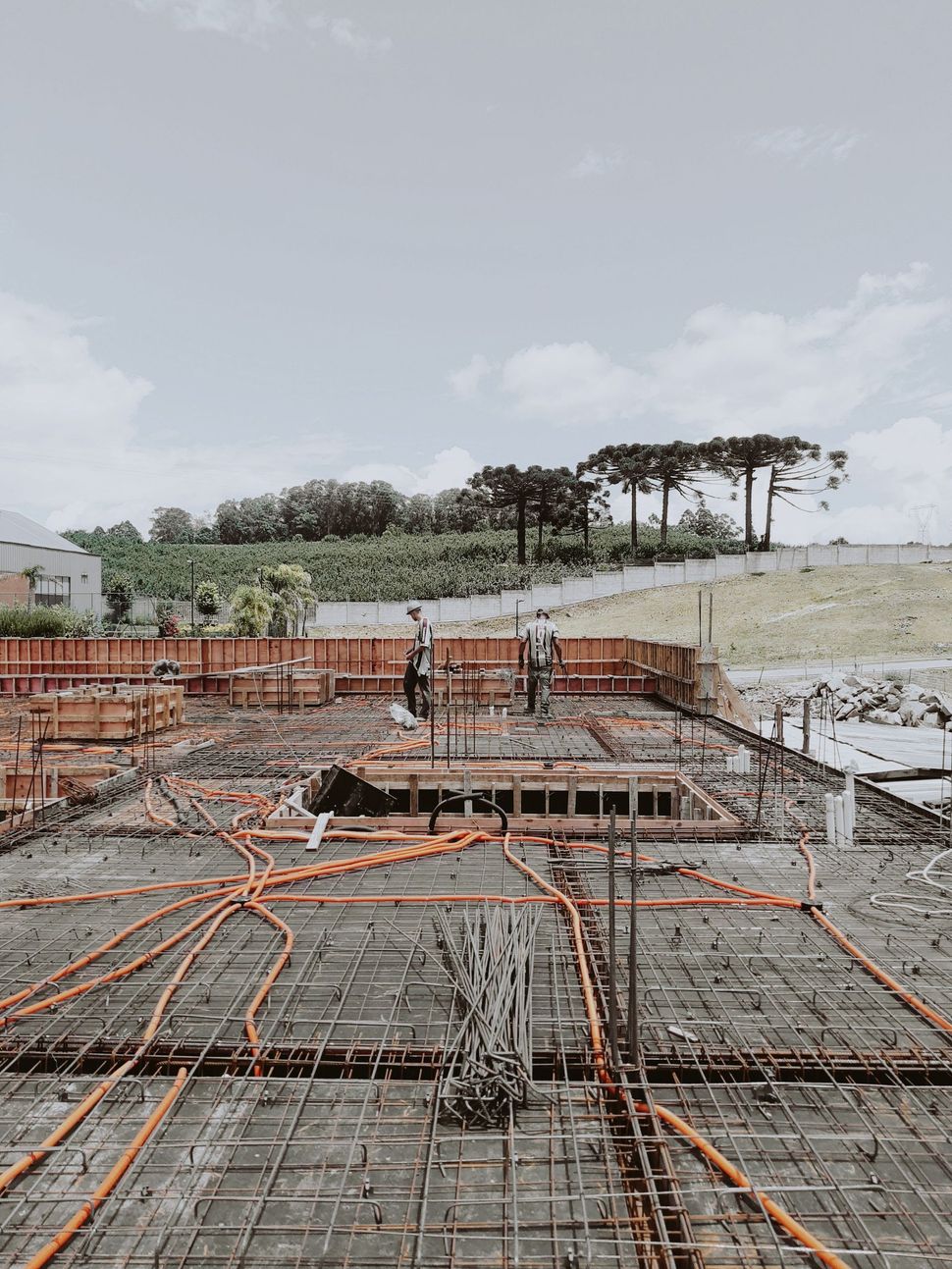 concrete rebar in building foundation