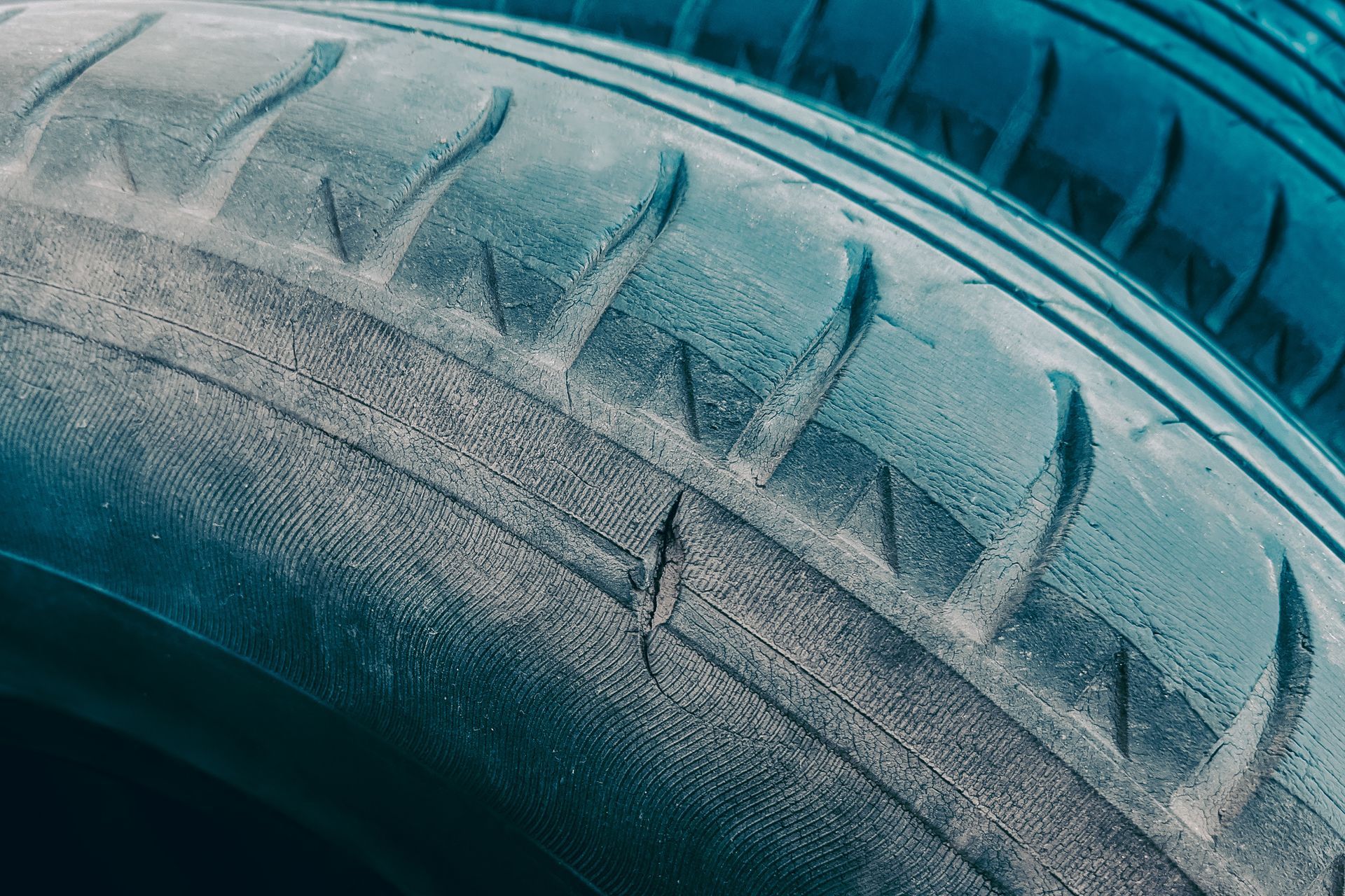 What Are the Different Abnormal Tire Wear Patterns and Their Causes | Gulf Coast Auto Repair