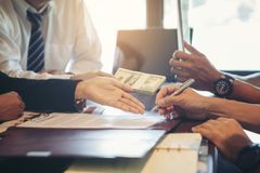 Signing contract for a consumer for a new Caravan Loan