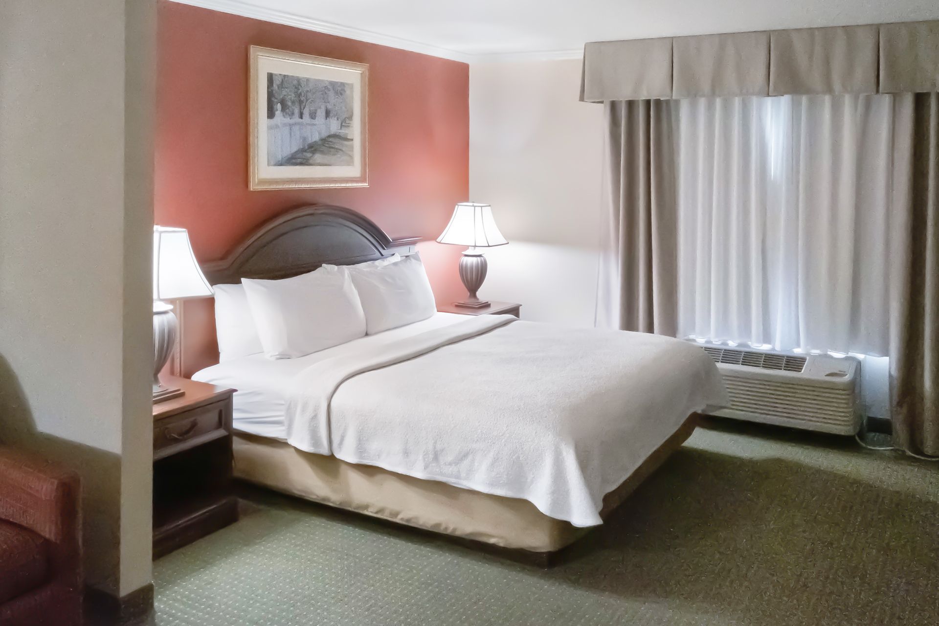 hotel whirlpool suite king bed