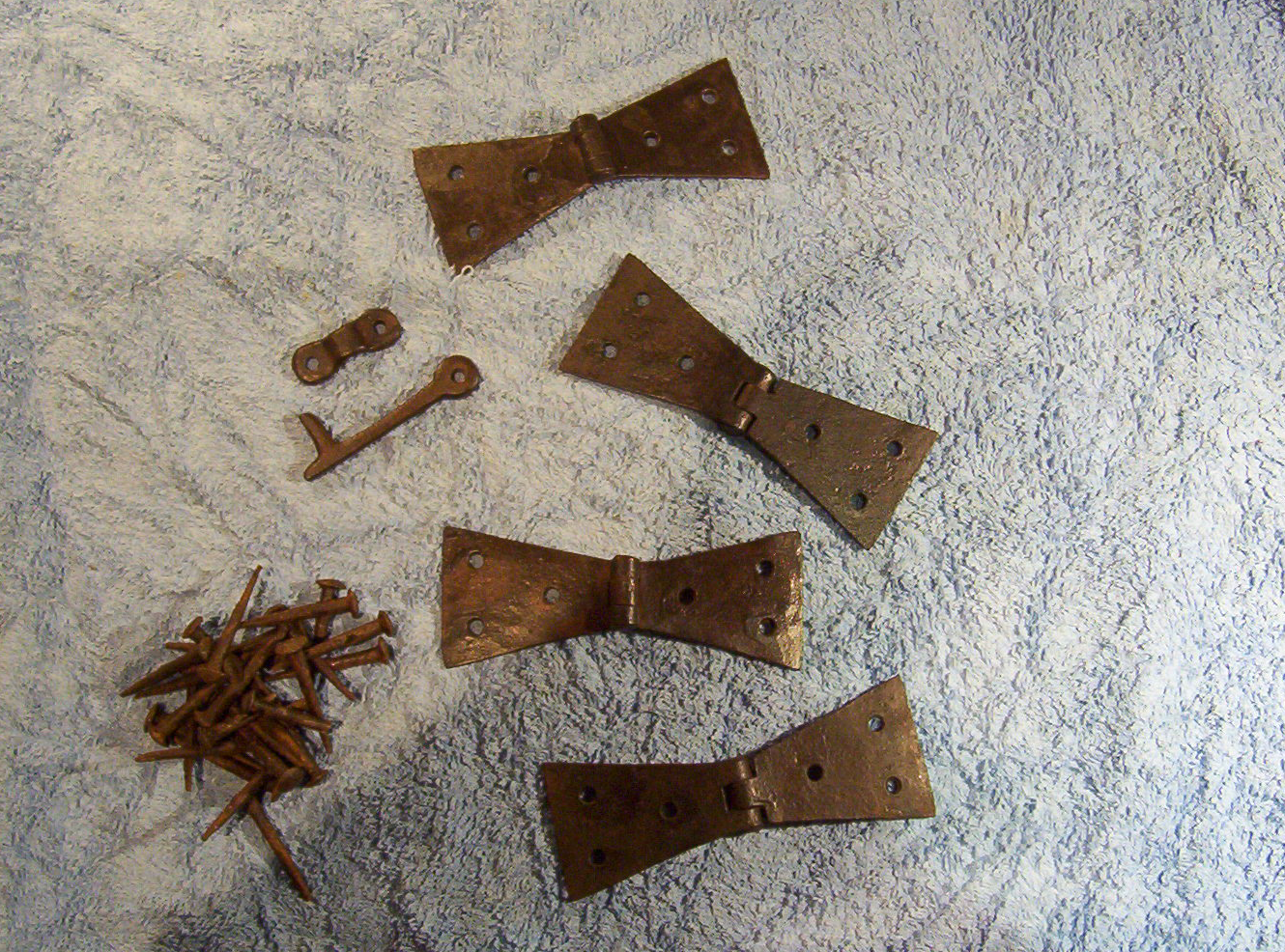 Antique hinges edit