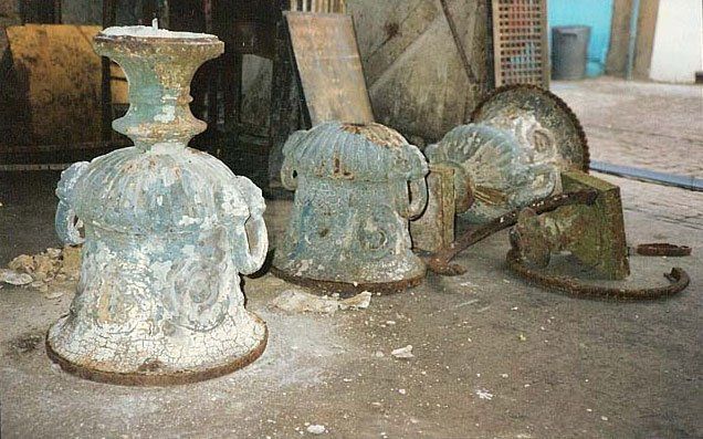 Urns before