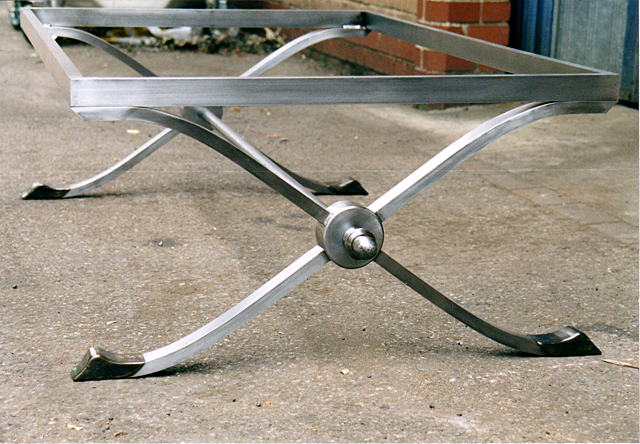 Metal table frame