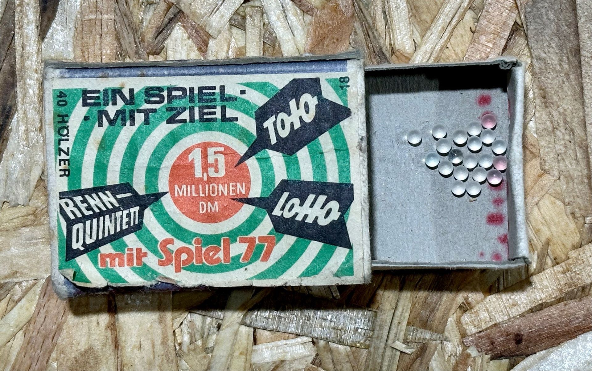 Siebziger, Streichholzschachtel, Füllerkügelchen, Hartmut Ulrich