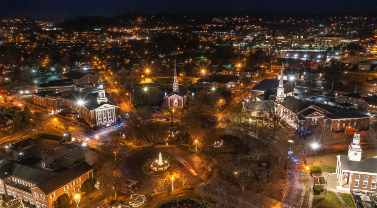 Picture of Downton Kingsport lit up at night