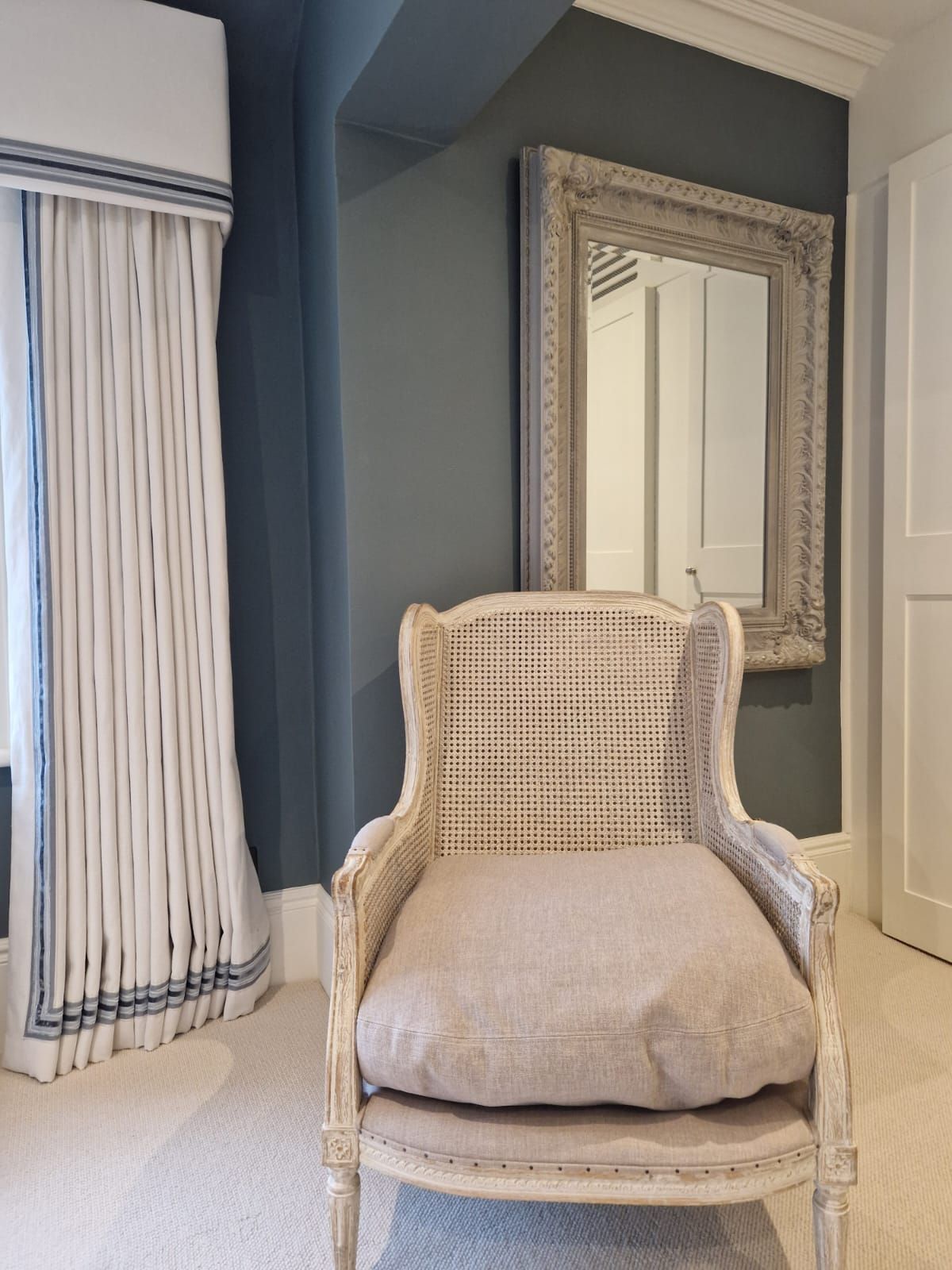 luxury-master bedroom-new forst-copperdoor-interior-design