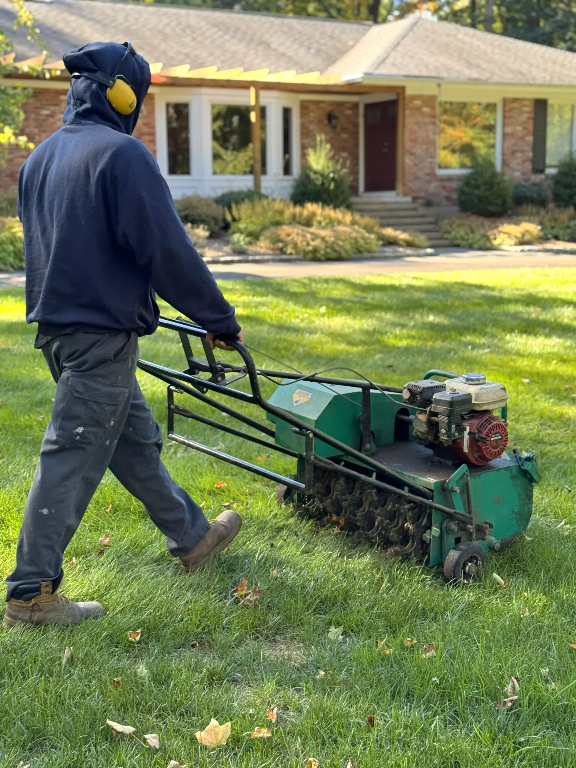 lawn care in stratford ct