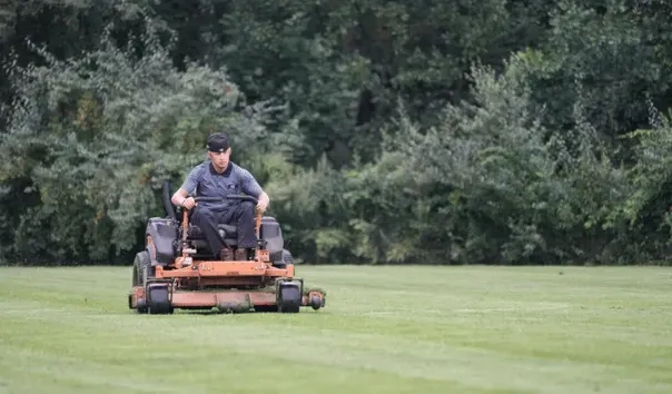 weekly lawn mowing process stratford ct