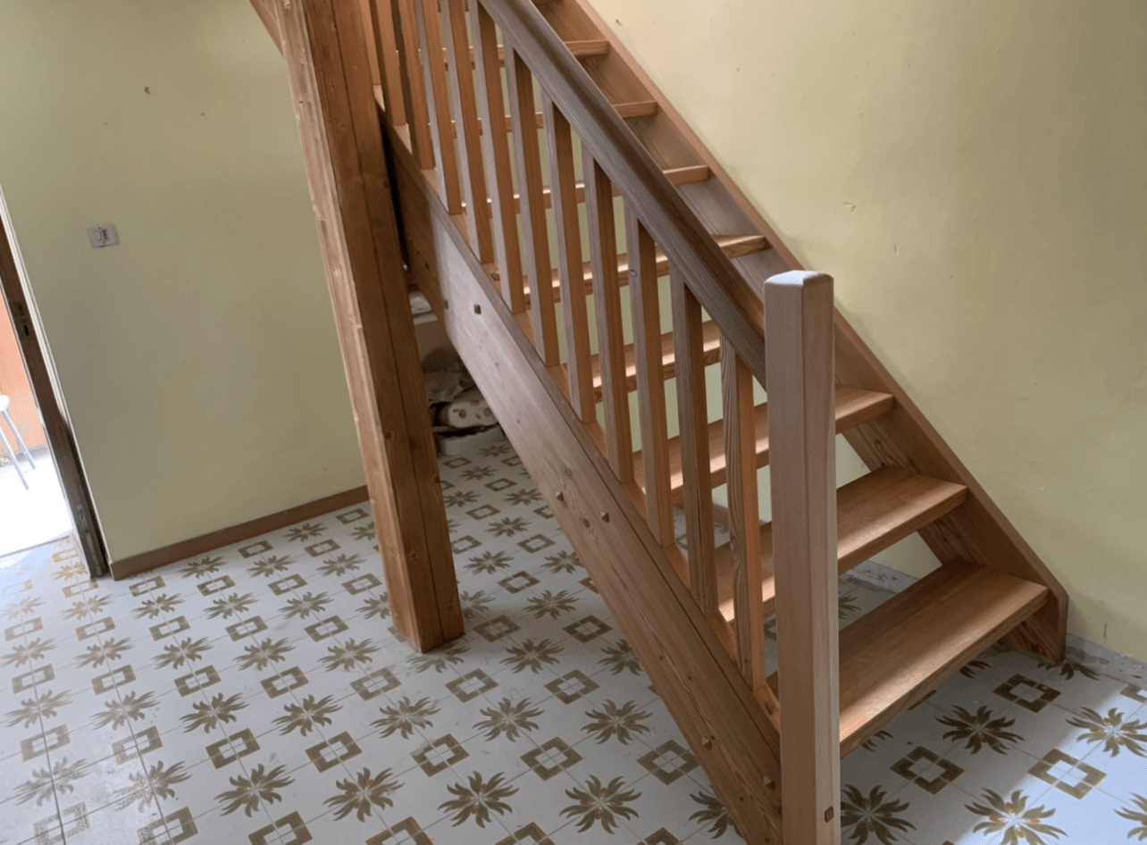 scala in legno