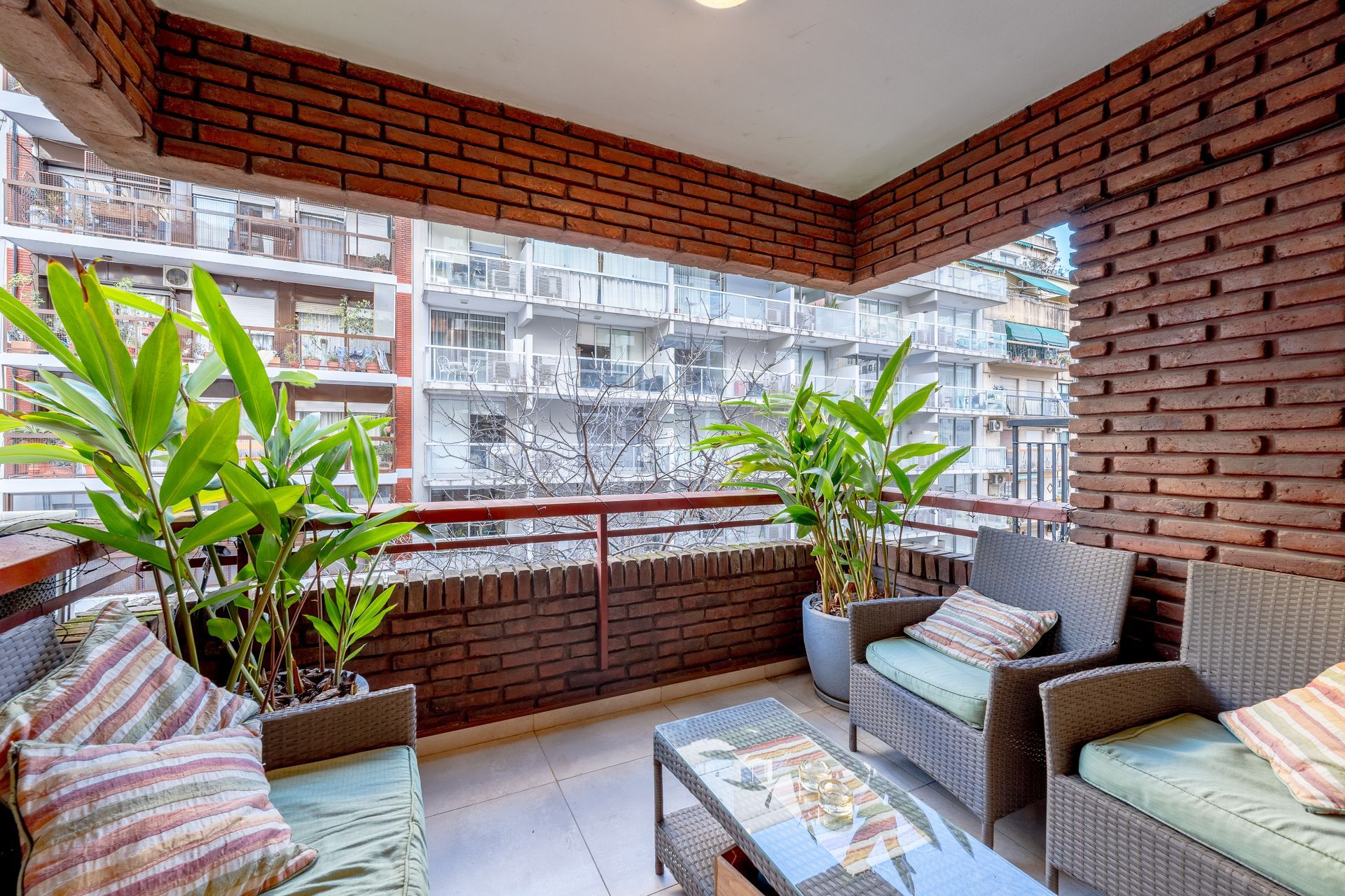 Recoleta, en Venta, 3 Dorm, Reciclado, Cochera en PB.