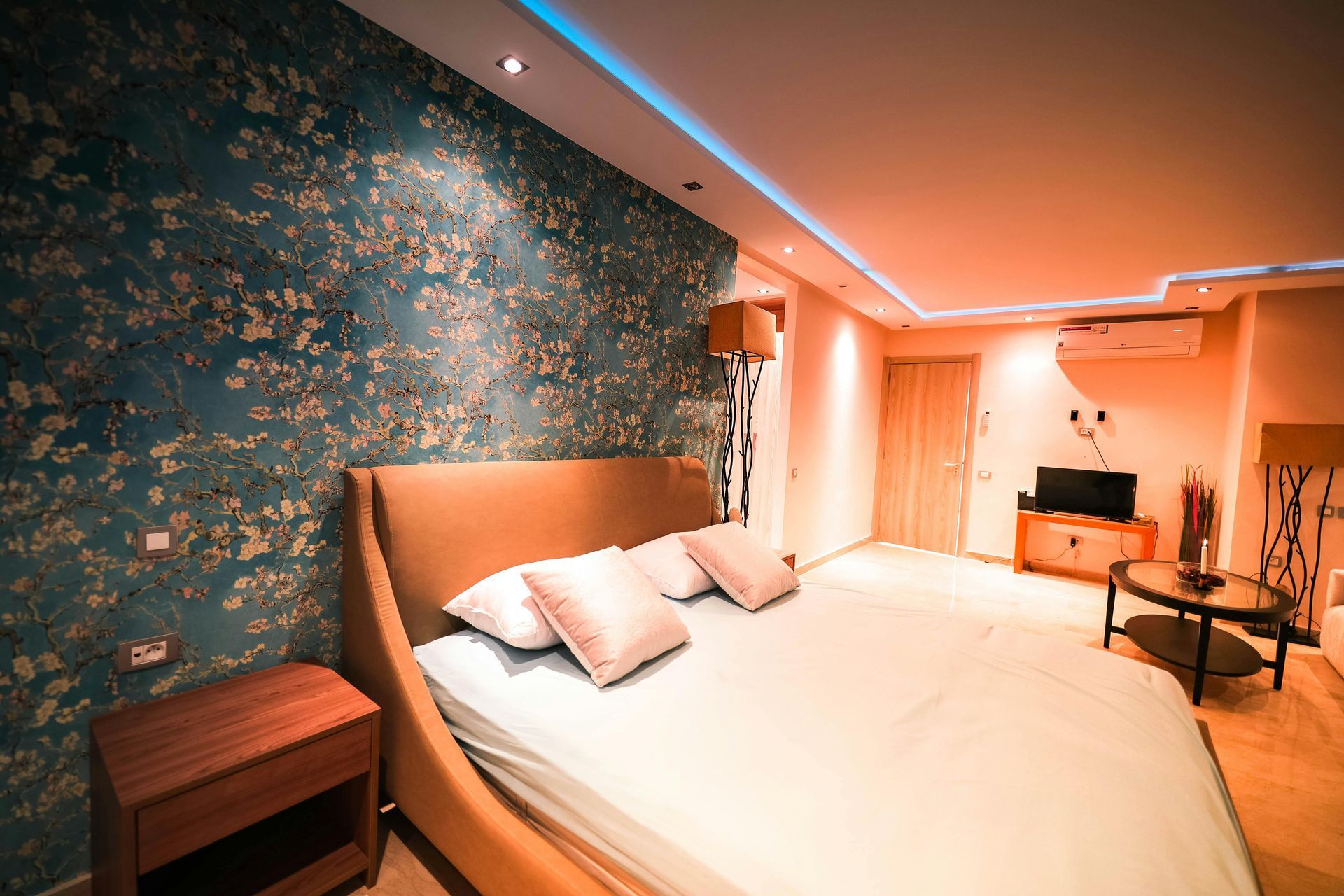 bedroom remodeling,remodel bedroom,