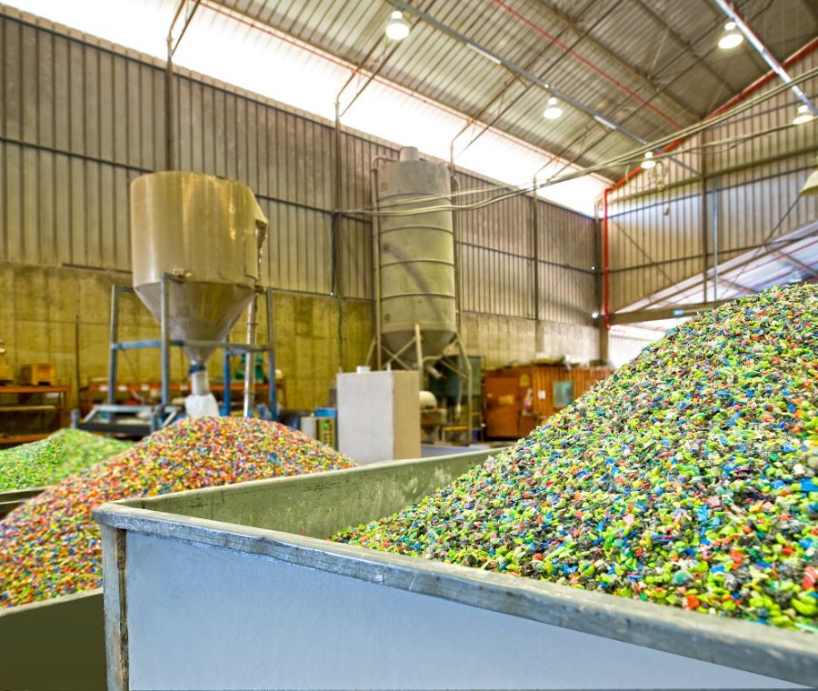 lavorazione della plastica